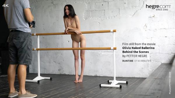 Captura de pantalla #4 de la película Olivia bailarina desnuda detrás de cámara