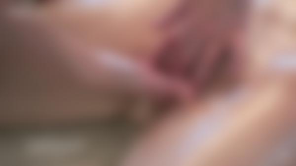 Zrzut ekranu #9 z filmu 4 pielęgnujący masaż dłoni