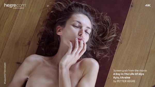 A day in the Life of Alya, Kyiv, Ukraine filminden # 2 ekran görüntüsü