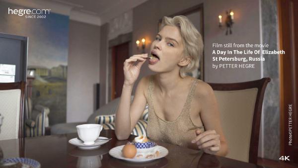 Ekrāna paņemšana #6 no filmas Diena Elizabetes dzīvē, Sanktpēterburga, Krievija
