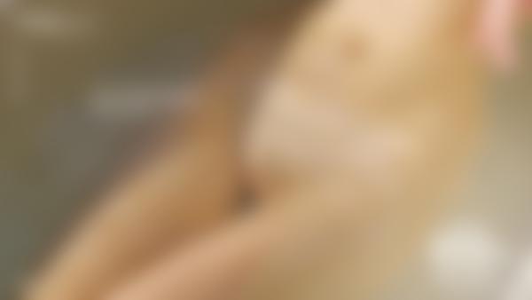 Skärmgrepp #11 från filmen En dag i Kerrys liv, Odesa, Ukraina