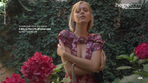 Tangkapan layar # 7 dari film A day in the life of Lana Lane, Lviv, Ukraine