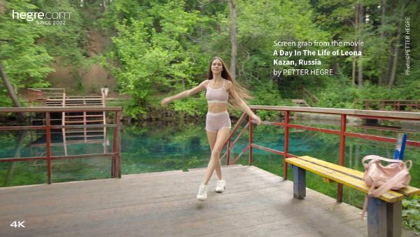 A Day In The Life of Leona Kazan, Russia filminden # 2 ekran görüntüsü