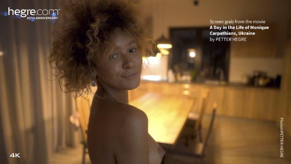 A day in the life of Monique, Carpathians, Ukraine filminden # 2 ekran görüntüsü