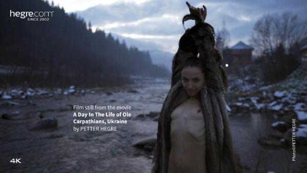 फ़िल्म 7 से स्क्रीन ग्रैब # ओले के जीवन में एक दिन, कार्पेथियन, यूक्रेन