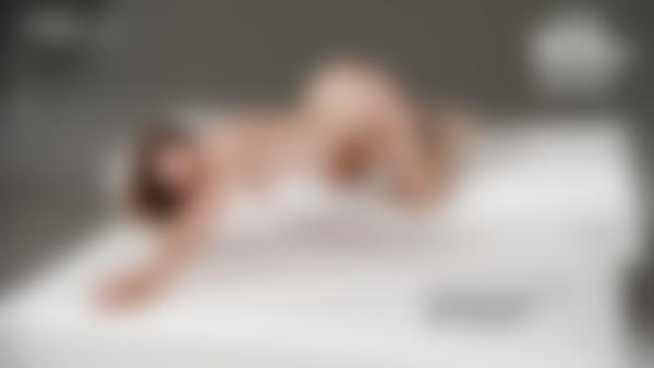 Anna L Yatakta Çıplak filminden # 10 ekran görüntüsü