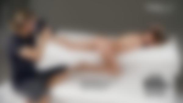 Anna L Yatakta Çıplak filminden # 12 ekran görüntüsü