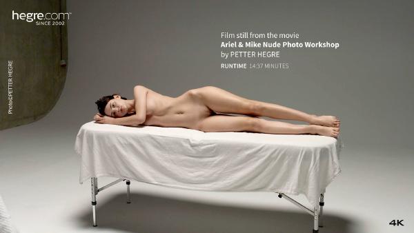 Екранна снимка №1 от филма Работилница за голи снимки на Ариел и Майк