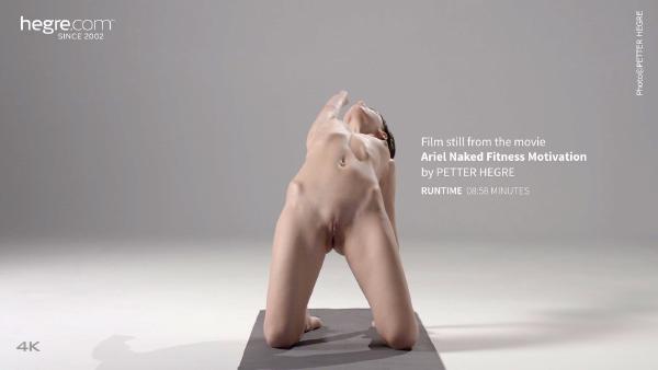 电影 阿里尔赤裸裸的健身动机 中的屏幕截图 #7