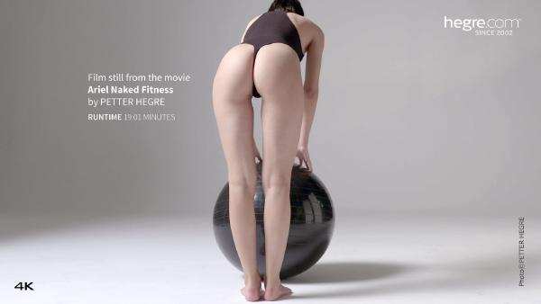 Screenshot #2 aus dem Film Ariel Fitness Nackt