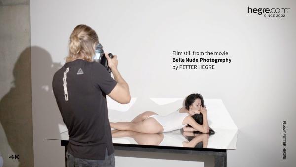 फ़िल्म 6 से स्क्रीन ग्रैब # बेले नग्न फोटोग्राफी