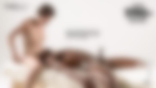 Skjermtak #12 fra filmen Blister Lingam Massasje