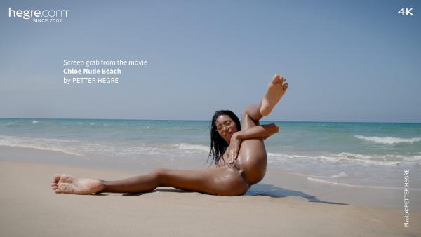 电影 克洛伊裸体海滩 中的屏幕截图 #8