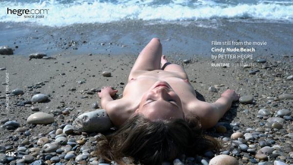 Screenshot #3 dal film Cindy Nude Beach