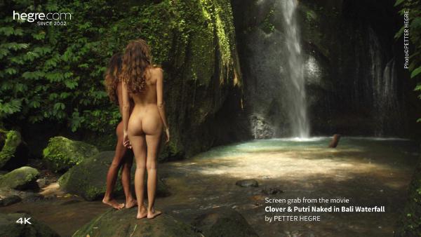 Skärmgrepp #3 från filmen Klöver och Putri nakna i Bali vattenfall