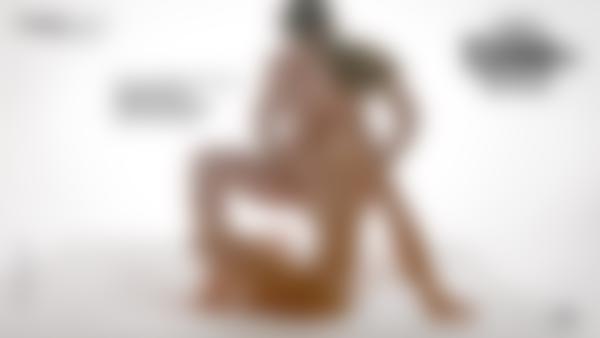 Skärmgrepp #10 från filmen Pars sexuella uppvaknande massage