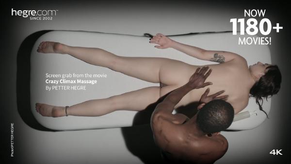 Екранна снимка №2 от филма Луд климакс масаж