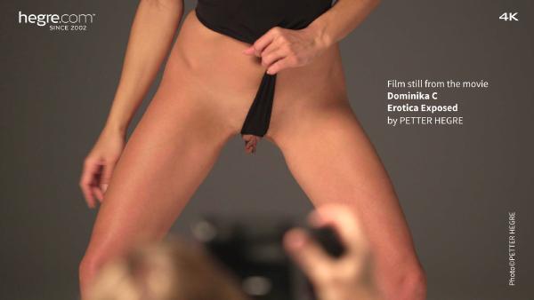 Screenshot #3 aus dem Film Dominika C Erotika zur Schau gestellt