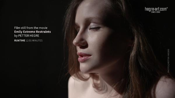 Zrzut ekranu #3 z filmu Emily Ekstremalne ograniczenia