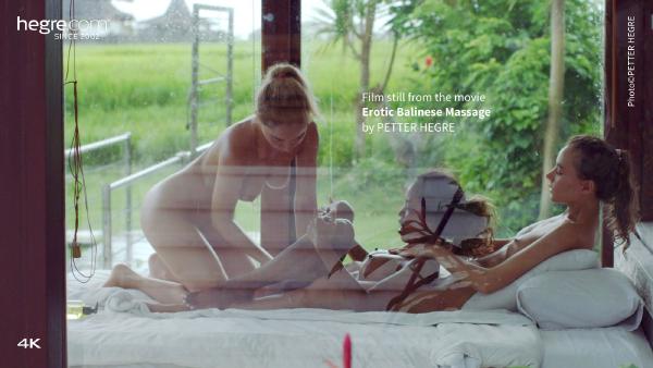 Skærmgreb #4 fra filmen Erotisk balinesisk massage