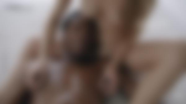 Ekrano paėmimas #10 iš filmo Tantrinis energetinis masažas