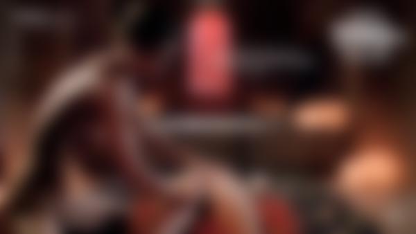 Schermopname #12 uit de film Vrouwelijke tantrische tempelmassage