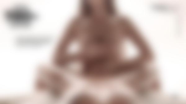 फ़िल्म 9 से स्क्रीन ग्रैब # ललित कला कामुक मालिश