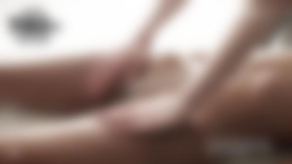 İlk Kez Orgazm Masajı filminden # 11 ekran görüntüsü