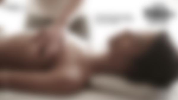 İlk Kez Orgazm Masajı filminden # 12 ekran görüntüsü