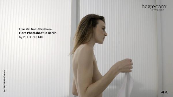 Capture d'écran #4 du film Flora séance photo à Berlin