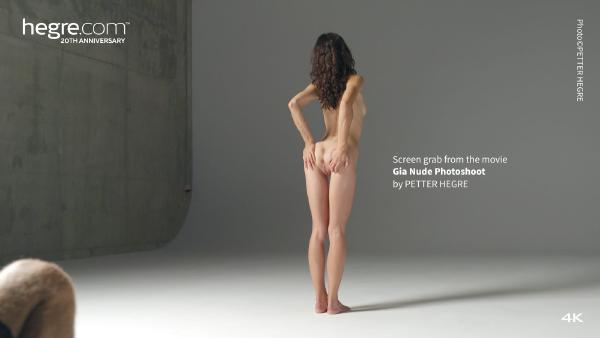 Skärmgrepp #4 från filmen Affisch Gia Nakenfotografering