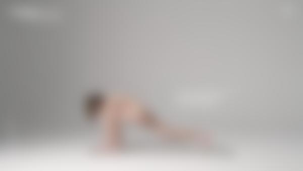 电影 汉娜裸体瑜伽 中的屏幕截图 #11