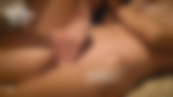 Ekrano paėmimas #10 iš filmo Heros ir Malenos tantrinis šventyklos masažas