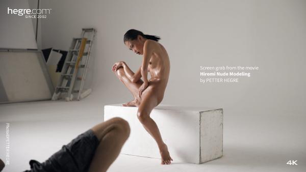 Captura de pantalla #5 de la película Hiromi desnuda modelando