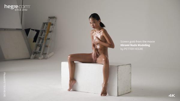 Skärmgrepp #6 från filmen Hiromi nakenmodellering