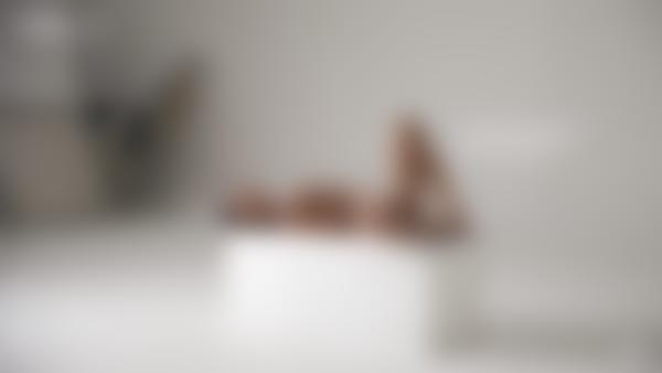 Captura de pantalla #12 de la película Hiromi desnuda modelando