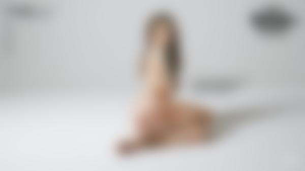 Ekrāna paņemšana #10 no filmas Inga Tiny Nude Model