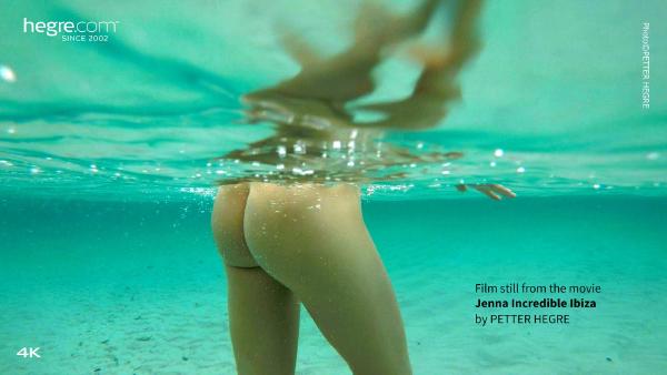 电影 珍娜不可思议的伊比沙岛 中的屏幕截图 #6