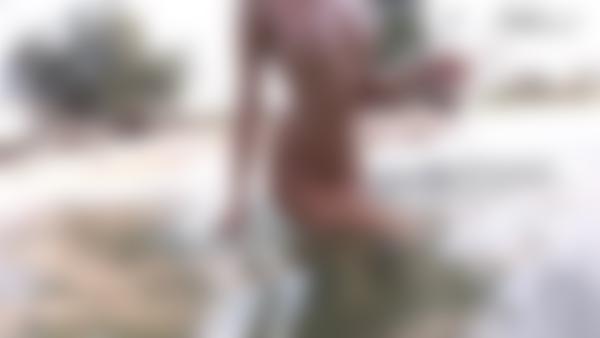 Jessa Life Is A Nude Beach filminden # 9 ekran görüntüsü