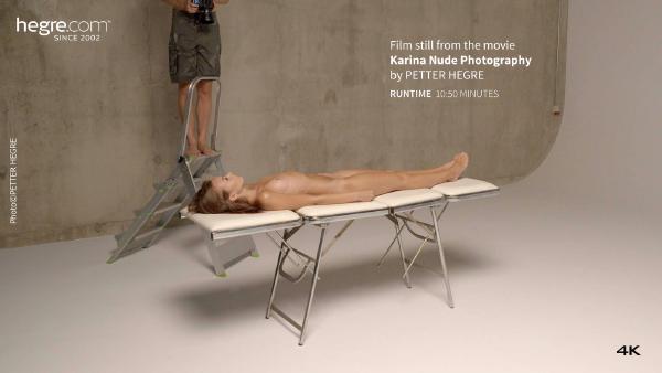Skjermtak #2 fra filmen Karina nakenfotografering