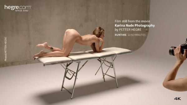 Skjermtak #5 fra filmen Karina nakenfotografering
