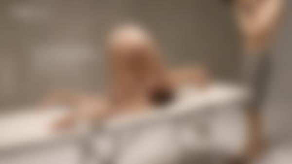 Skjermtak #10 fra filmen Karina nakenfotografering