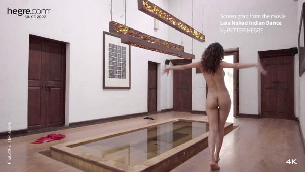 Capture d'écran #6 du film Laia nue danse indienne
