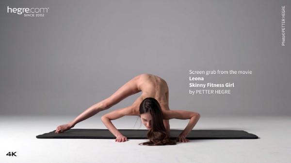电影 Leona 瘦瘦的健身女孩 中的屏幕截图 #5
