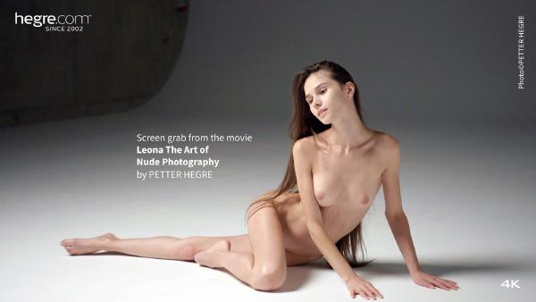 电影 Leona 裸体摄影的艺术 中的屏幕截图 #6