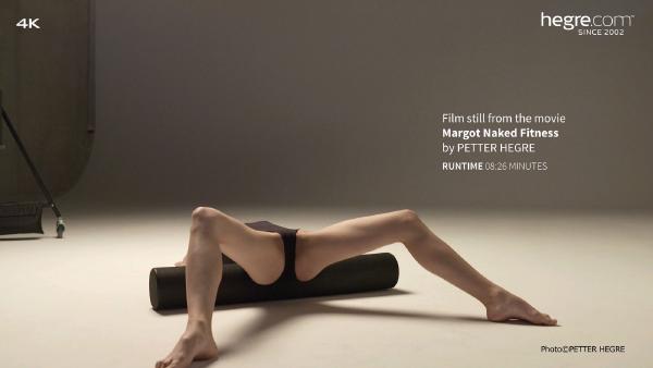 Skærmgreb #3 fra filmen Margot Naked Fitness