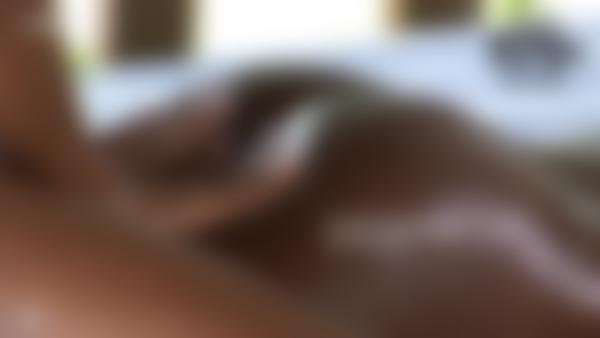 Ekrāna paņemšana #10 no filmas Maurīcijas tropu masāža