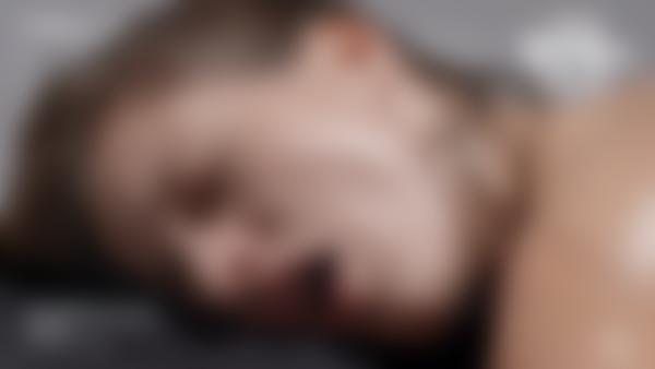 Skjermtak #9 fra filmen Multippel elektrisk orgasmemassasje