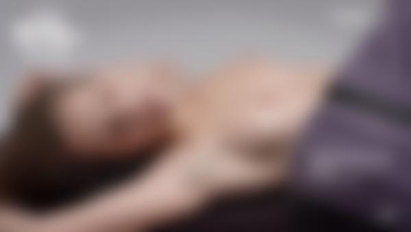 Skjermtak #12 fra filmen Multippel elektrisk orgasmemassasje