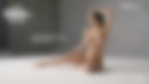 Screenshot #11 dal film Natalia Una sessione fotografica di nudo